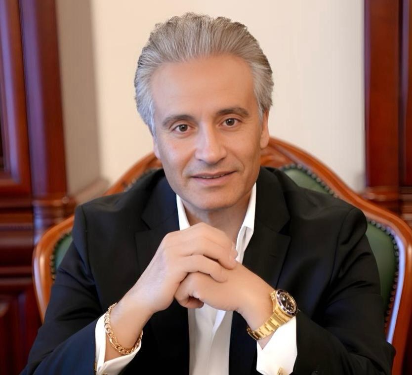 د. علي الدكروري يقدّم نموذجًا مختلفًا ويلفت الأنظار برؤية اقتصادية تجمع بين عمق التحليل والبعد الإنساني
